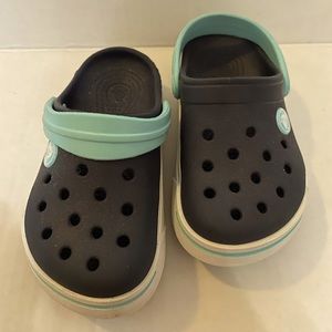 Crocs | Toddler Size 8-9 | Dark Blue and Light Blue | Dino Emblem